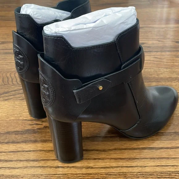 Tory Burch Colton 85MM Galleon Leather Bootie in Perfect Black